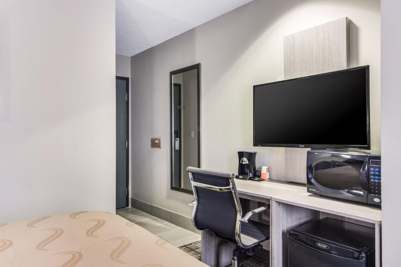 Quality Inn & Suites Grove City-Outlet Mall Zewnętrze zdjęcie