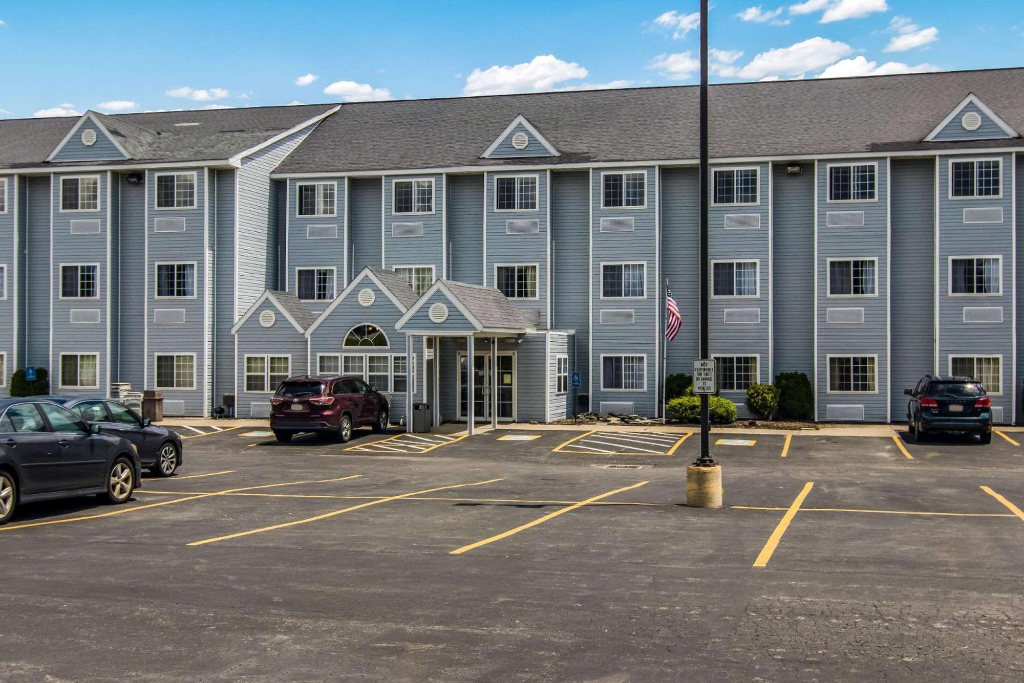 Quality Inn & Suites Grove City-Outlet Mall Zewnętrze zdjęcie