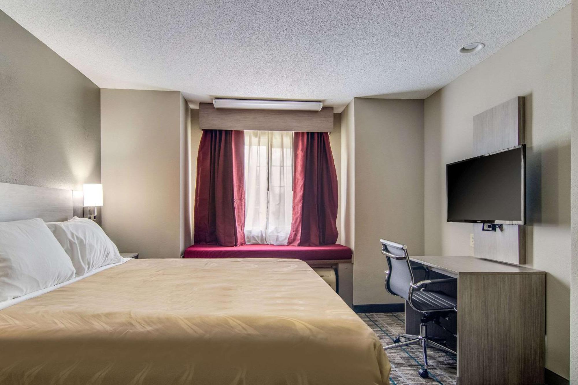 Quality Inn & Suites Grove City-Outlet Mall Zewnętrze zdjęcie