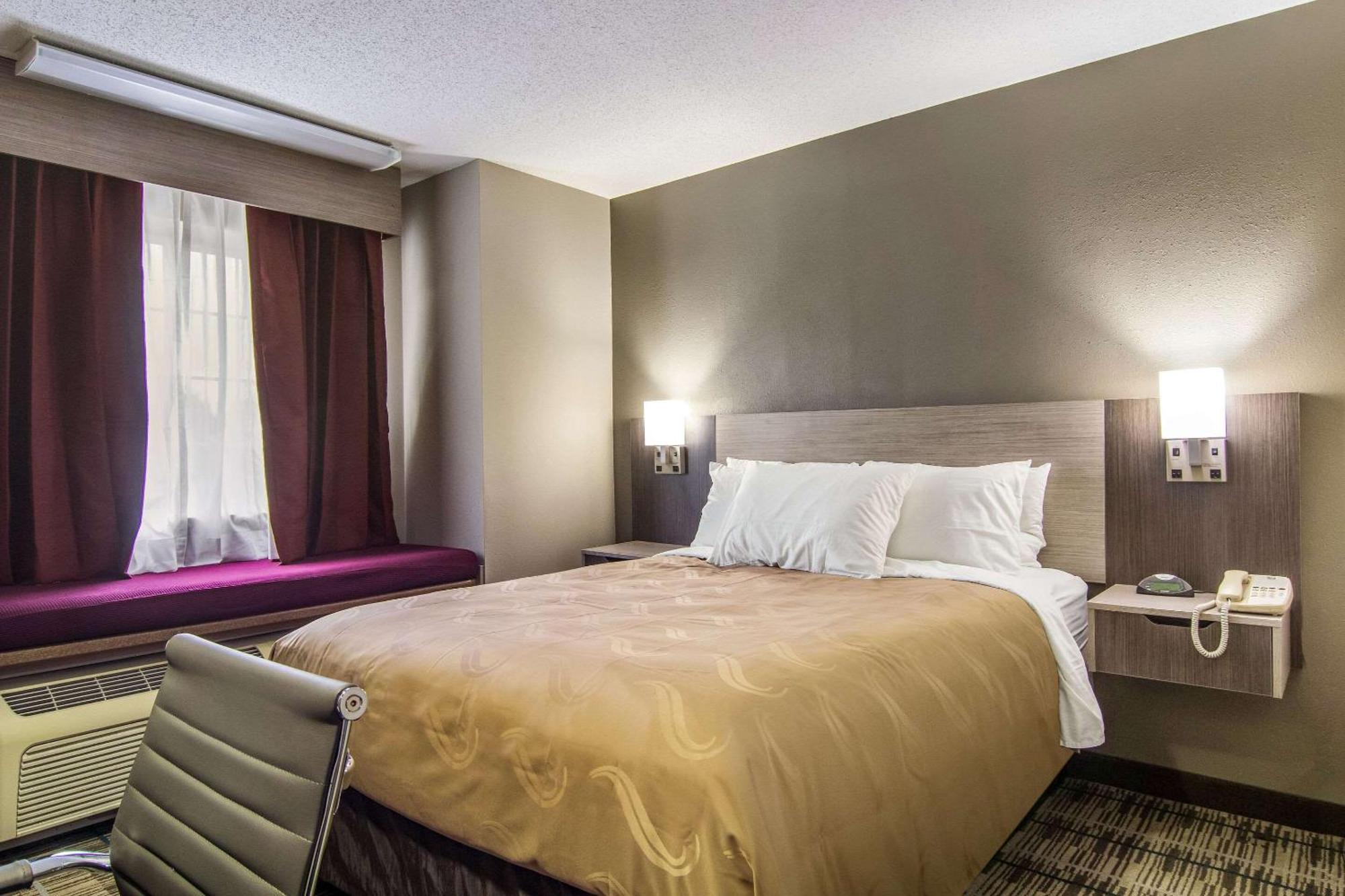 Quality Inn & Suites Grove City-Outlet Mall Zewnętrze zdjęcie