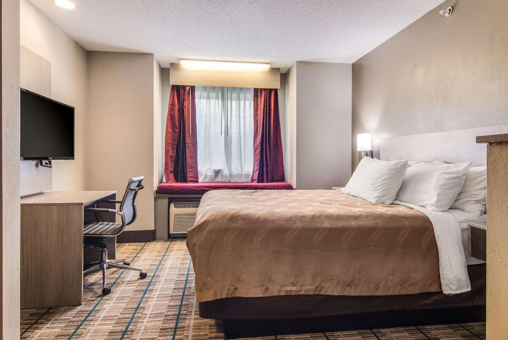Quality Inn & Suites Grove City-Outlet Mall Zewnętrze zdjęcie