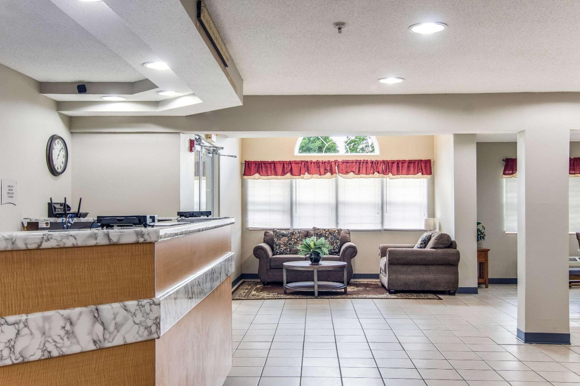 Quality Inn & Suites Grove City-Outlet Mall Zewnętrze zdjęcie