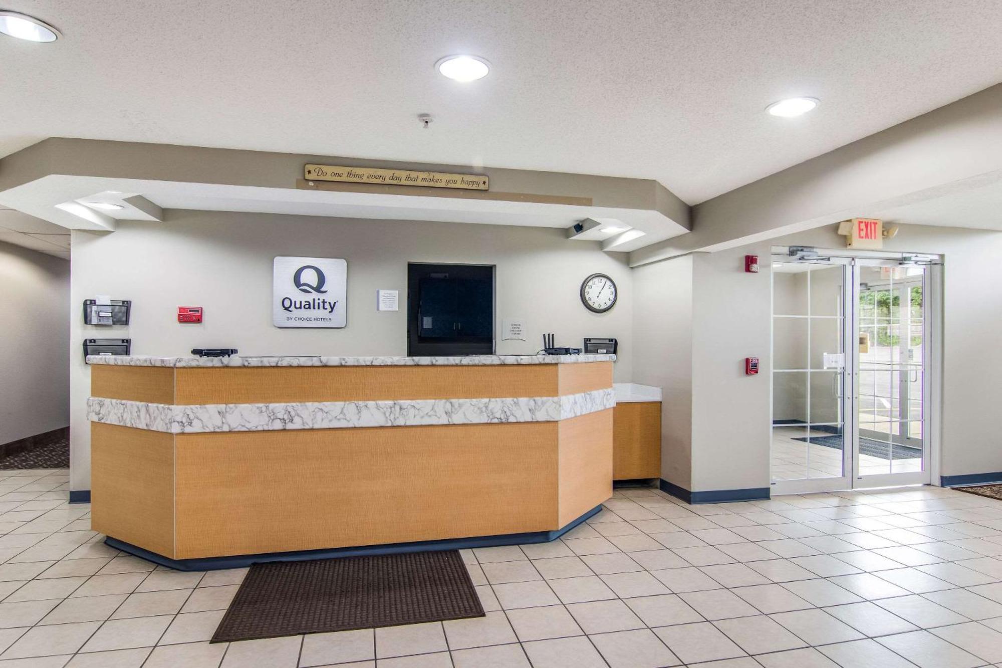 Quality Inn & Suites Grove City-Outlet Mall Zewnętrze zdjęcie